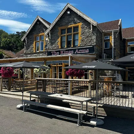 Above The Appartement Bristol